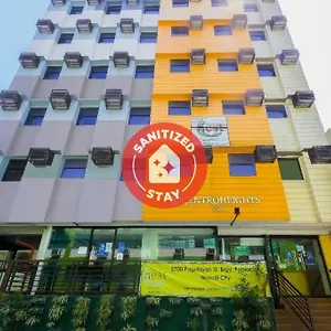 Отель Capital O 860 Nest Nano Makati