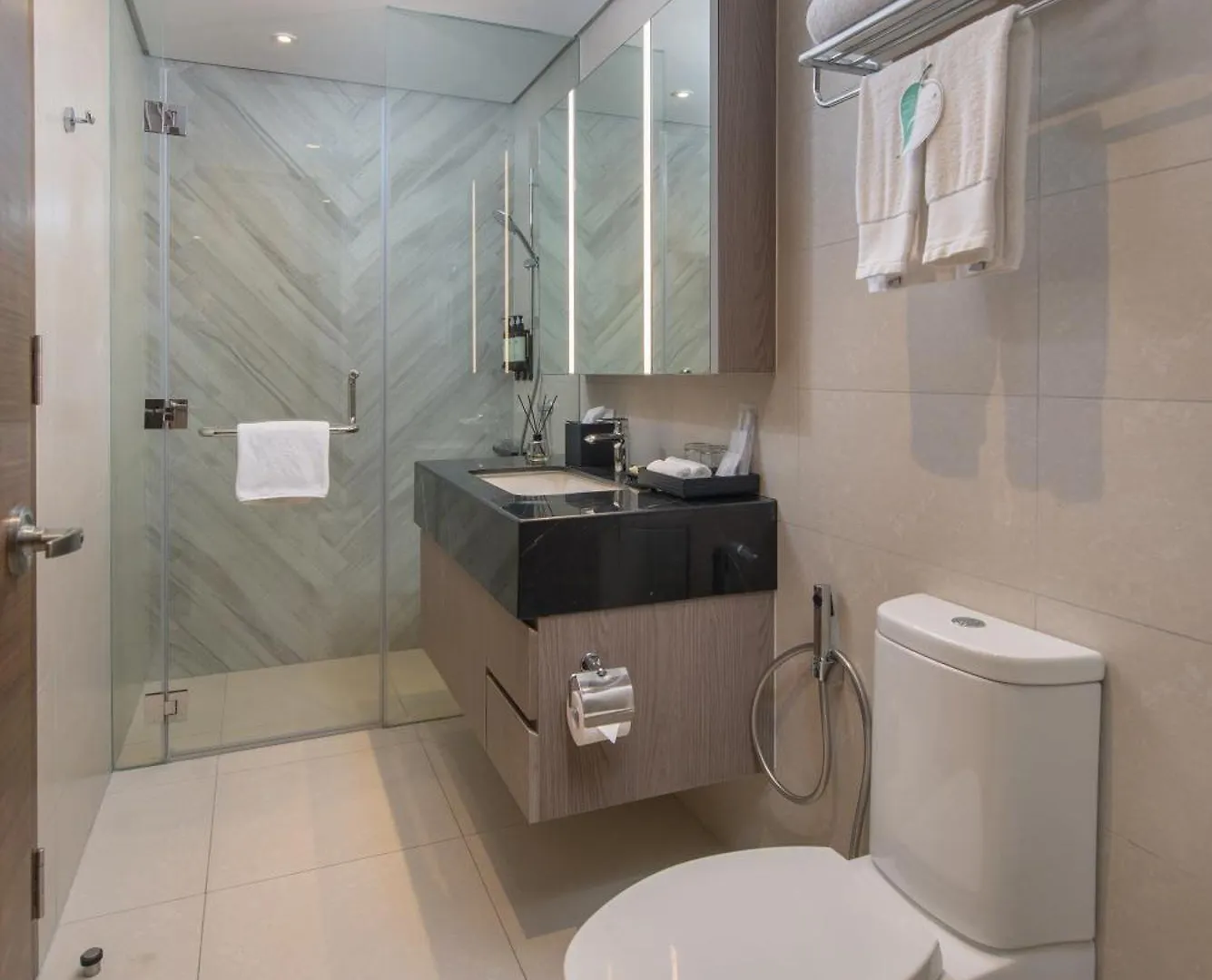 **** ホテル Somerset Central Salcedo Makati マカティ フィリピン